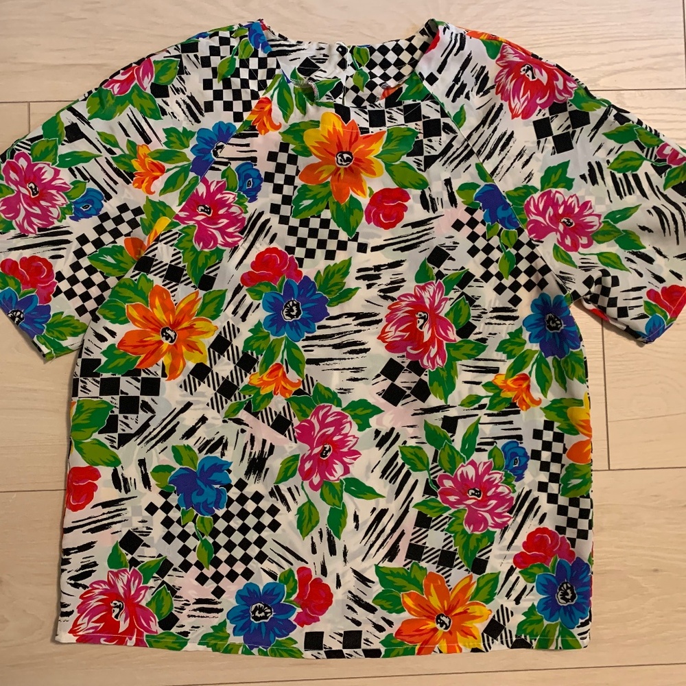 Vintage 80s 90s Colourful print floral top